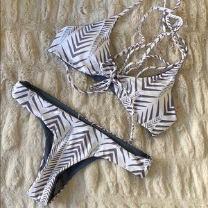 NWT CUPSHE Patterned Bikini